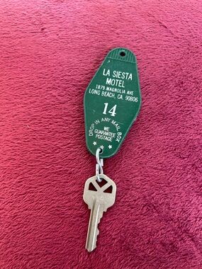 La Siesta Motel Vintage Key Fob - Green #14